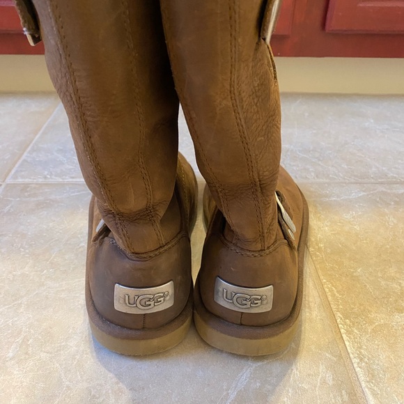 Leather ugg boots size 7 preowned - Picture 4 of 14